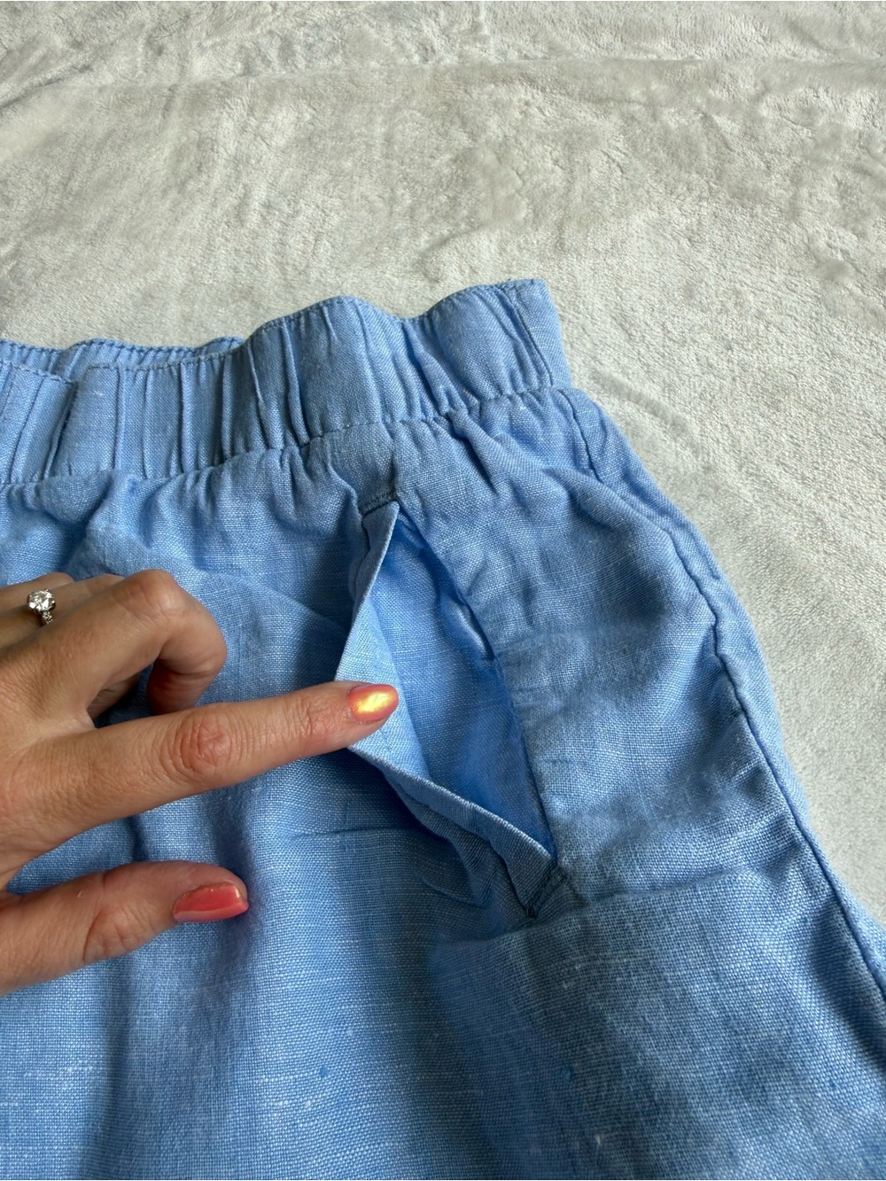 Lilly Pulitzer Light Blue Linen Elastic-Waist Shorts - Picture 4 of 10